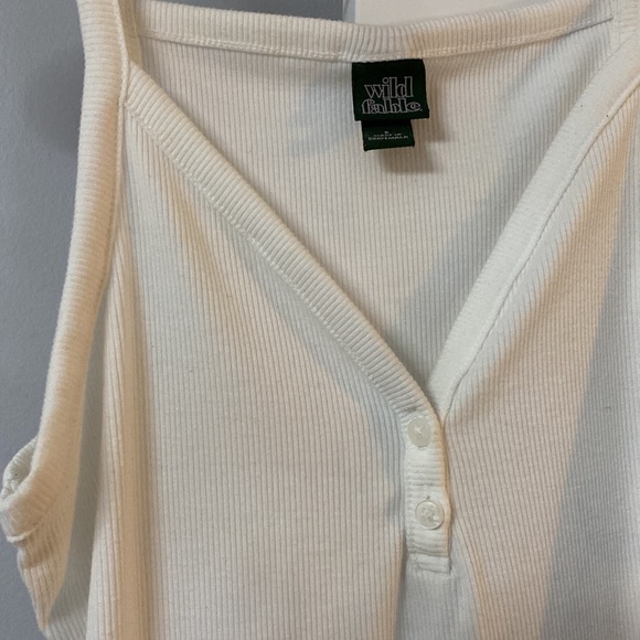 WHITE BUTTON UP TANK - Picture 2 of 2